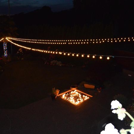 1-Bedroom Seaview Guesthouse On Seattle Luxury Estate With Views Of Olympic Mountains Extérieur photo
