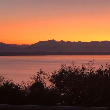 1-Bedroom Seaview Guesthouse On Seattle Luxury Estate With Views Of Olympic Mountains Extérieur photo