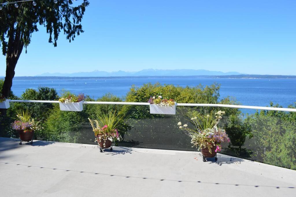 1-Bedroom Seaview Guesthouse On Seattle Luxury Estate With Views Of Olympic Mountains Extérieur photo