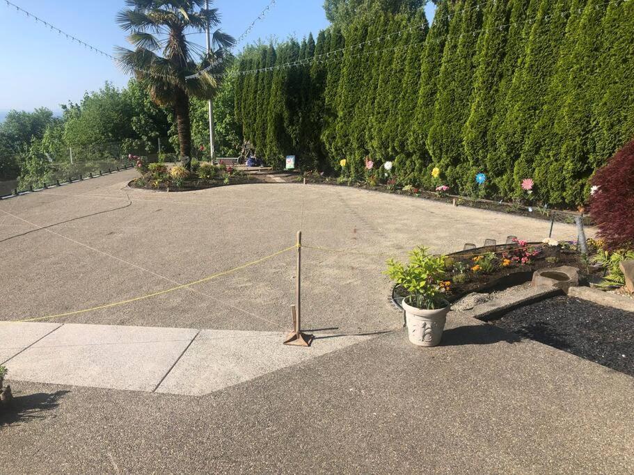 1-Bedroom Seaview Guesthouse On Seattle Luxury Estate With Views Of Olympic Mountains Extérieur photo