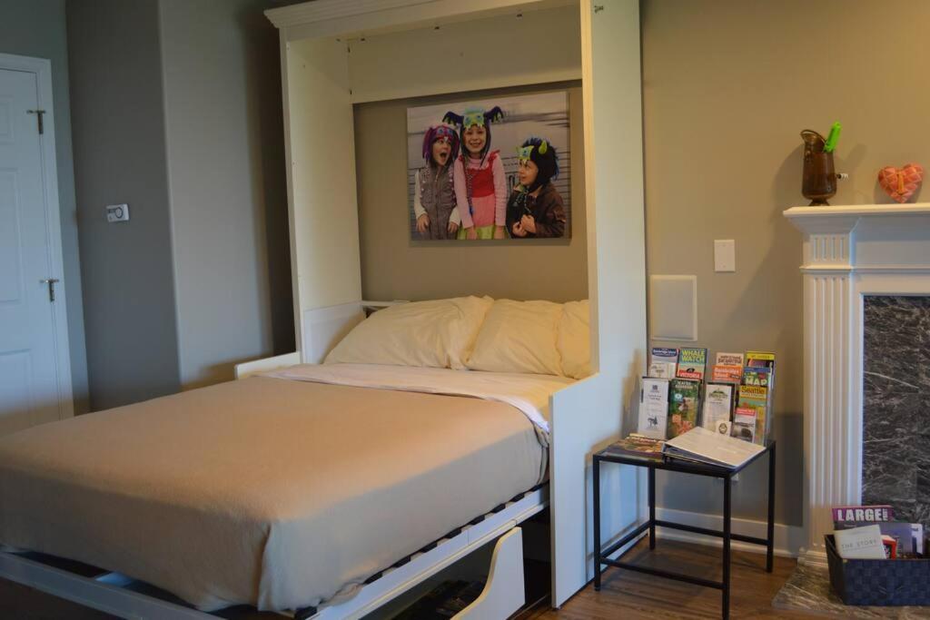 1-Bedroom Seaview Guesthouse On Seattle Luxury Estate With Views Of Olympic Mountains Extérieur photo