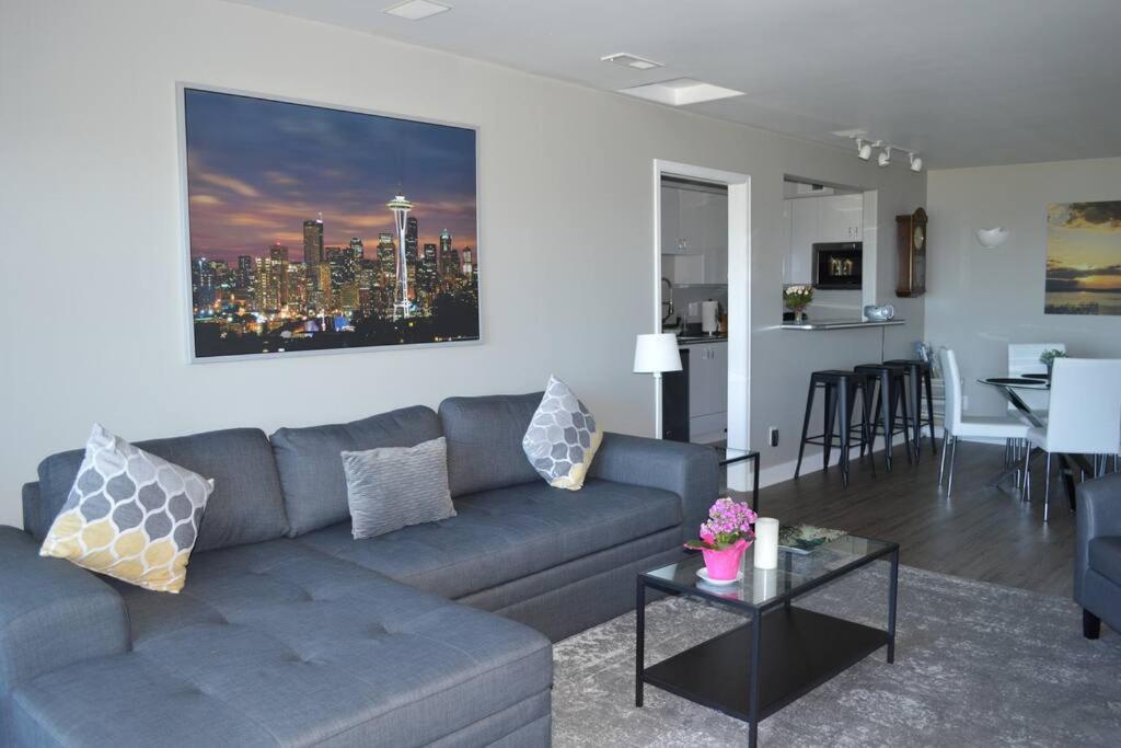 1-Bedroom Seaview Guesthouse On Seattle Luxury Estate With Views Of Olympic Mountains Extérieur photo