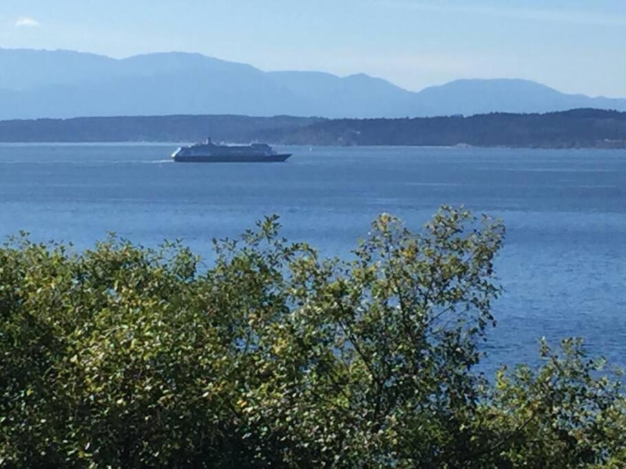 1-Bedroom Seaview Guesthouse On Seattle Luxury Estate With Views Of Olympic Mountains Extérieur photo